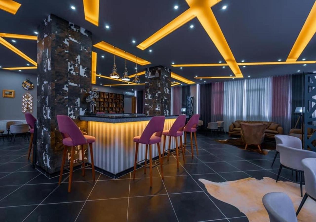 Hotel & Bon Bon 4*