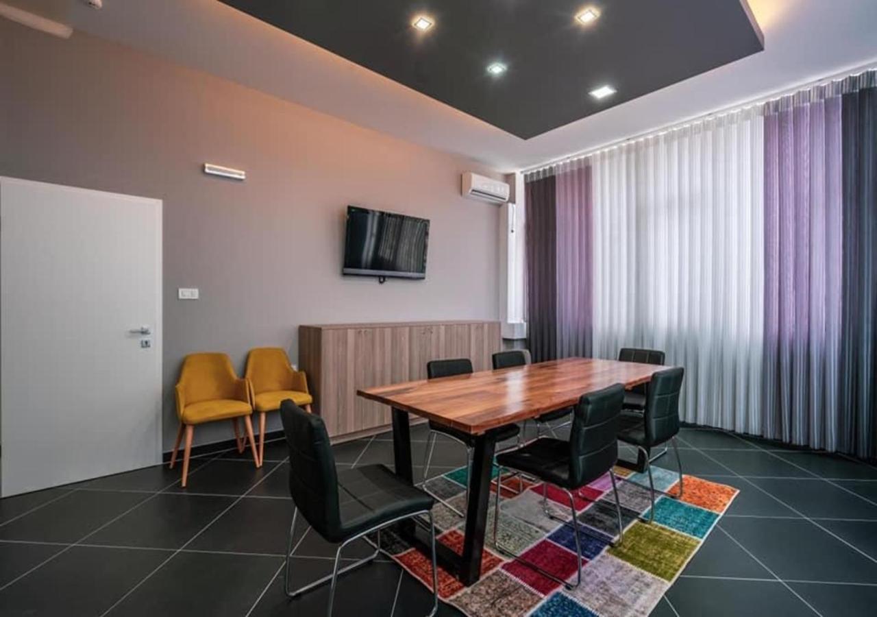 Hotel & Bon Bon 4*
