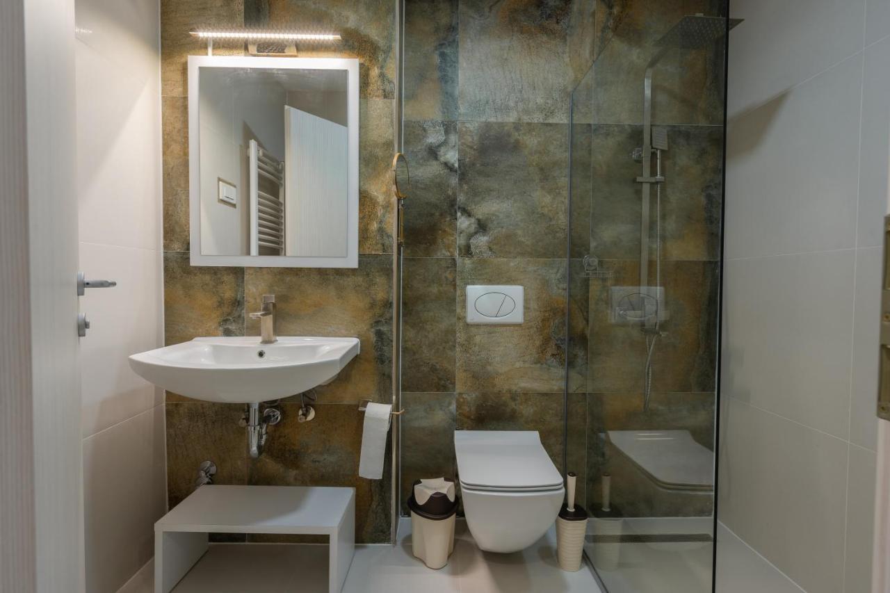 & Bon Bon Hotel 4*